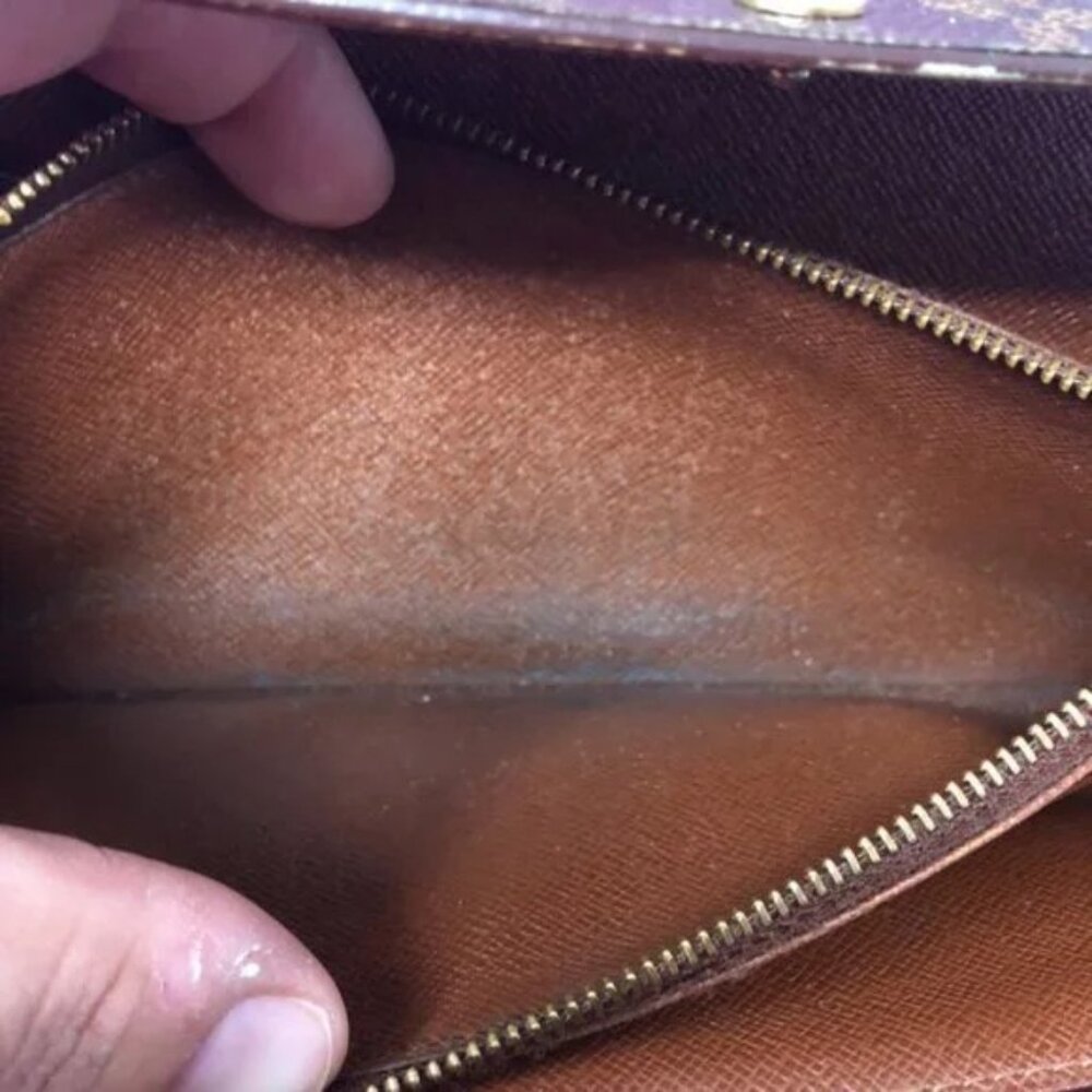 Authentic Louis Vuitton Wallet Monogram - Picture 9 of 9